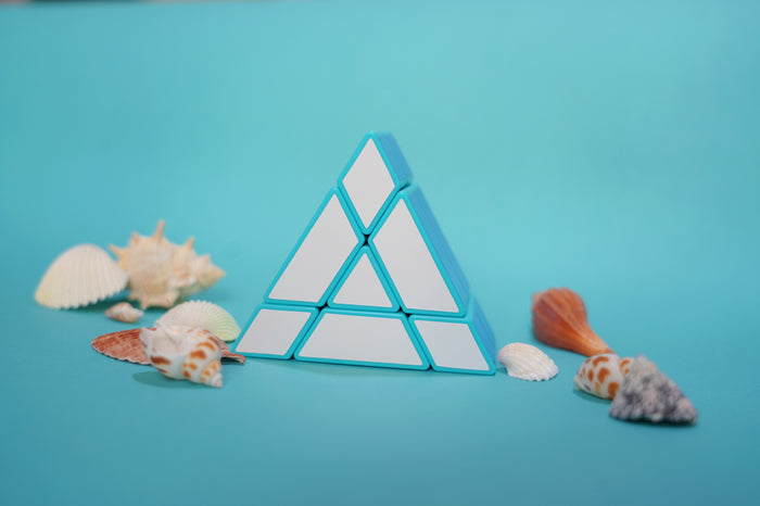 ZePuzzles J2 Triangular Prism