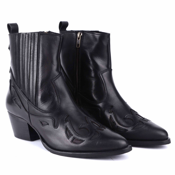 Alice- The Boot