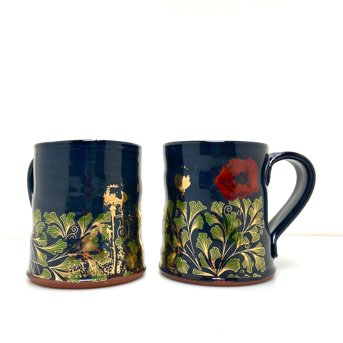 Black ginkgo and poppy mug