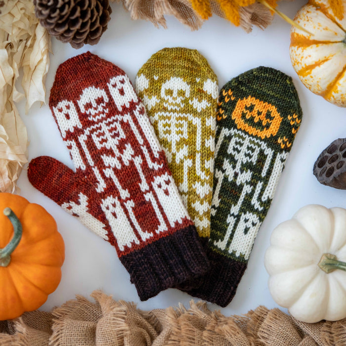 Boneyard Sweethearts Mittens by Tellybean Knits, Stephanie Lotven - KIT