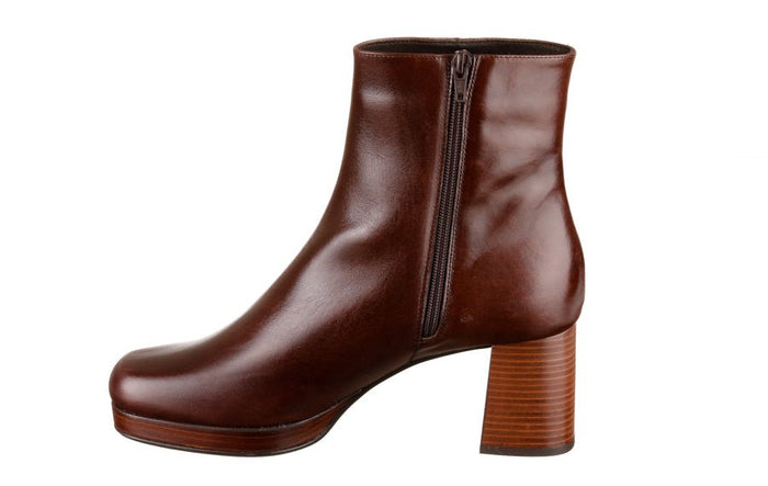 Pie Olivia - Crispins Shoes